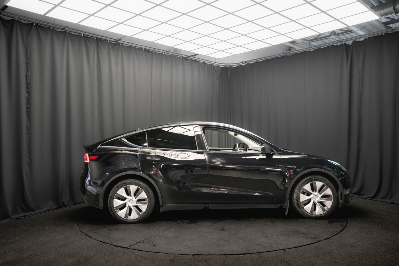 Tesla Model Y Long Range AWD DRAG 2023, bild 6/10