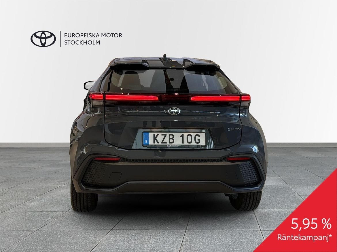 Toyota C-HR 2.0 Plug-In Active / V-Hjul 2026, bild 4/10