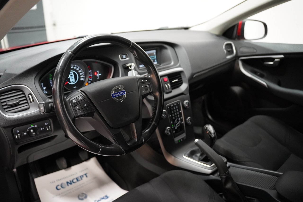 Volvo V40 2015, photo 6/10