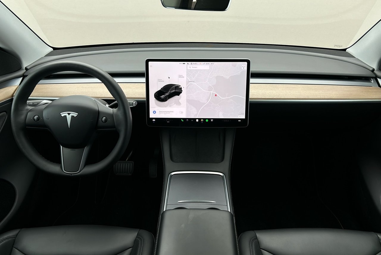 Tesla Model Y 2023, bild 6/10