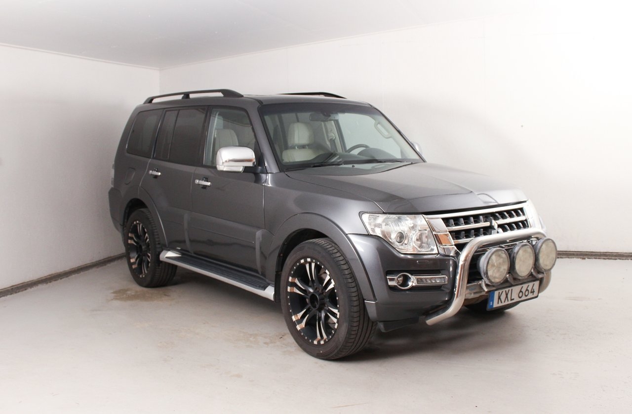 Mitsubishi Pajero 5-dörrar 3.2 Di-D 4WD 2016, bild 2/10