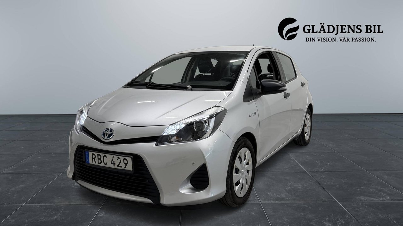 Toyota Yaris Hybrid e-CVT Life Automat 2014, kuva 3/10