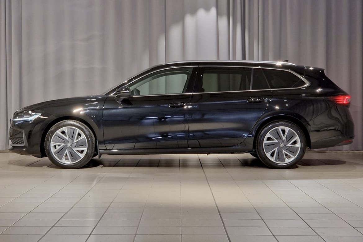 Skoda Superb 2026, bild 2/10
