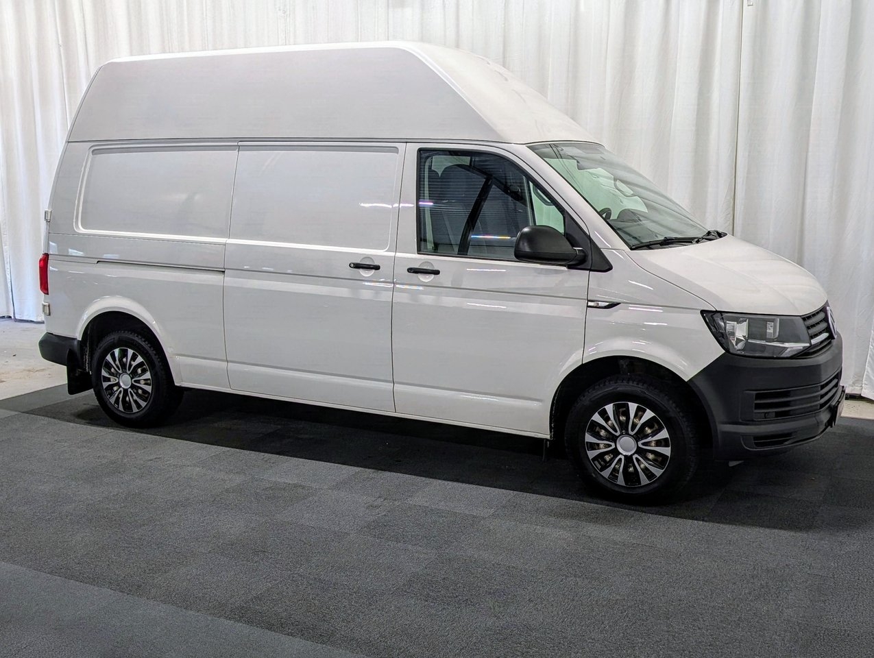 Volkswagen Transporter T32 2.0 TDI BMT 2017, bild 5/10