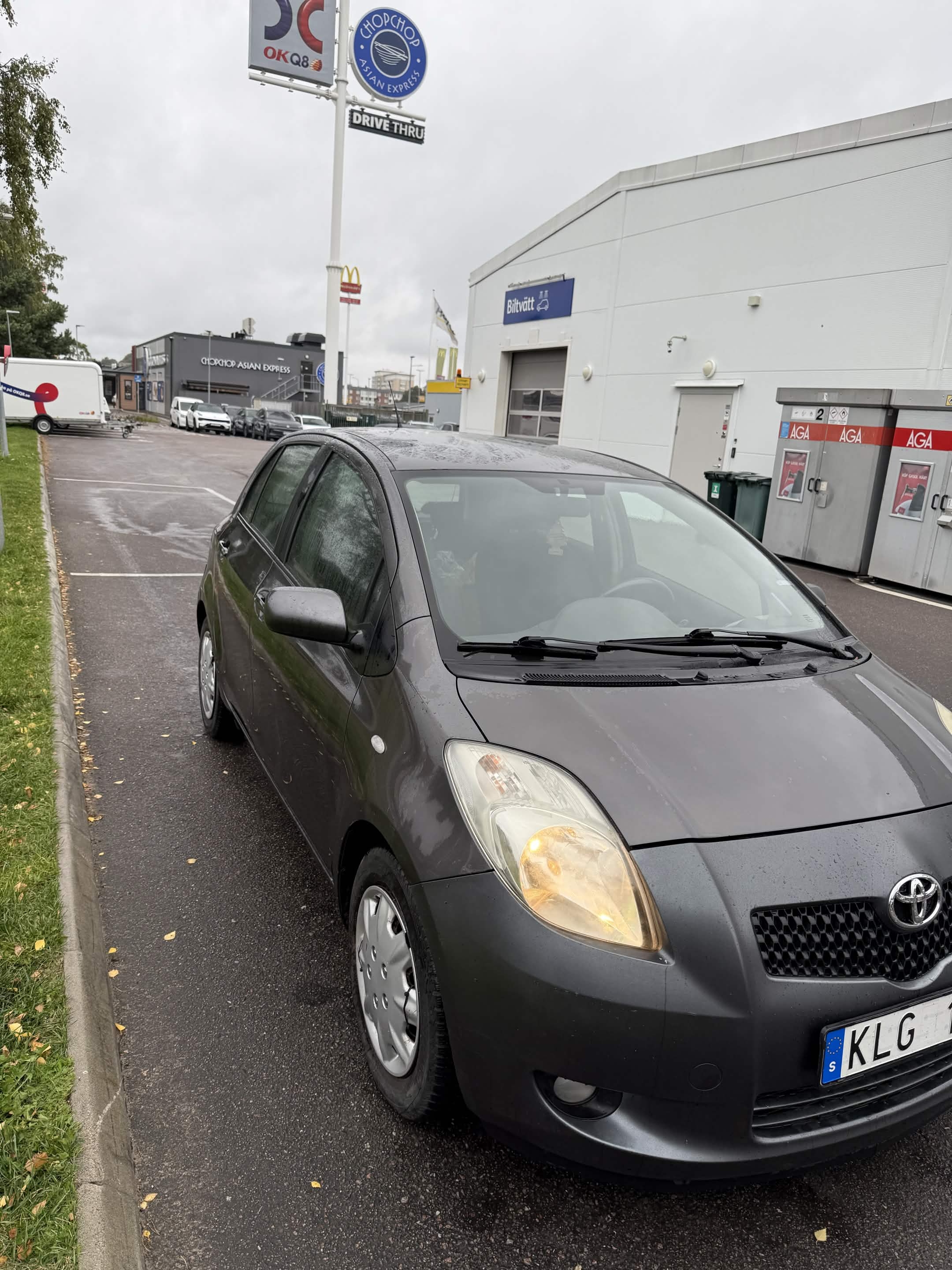 Toyota Yaris 5-dörrar 1.3 VVT-i Manuell 2008, bild 3/9