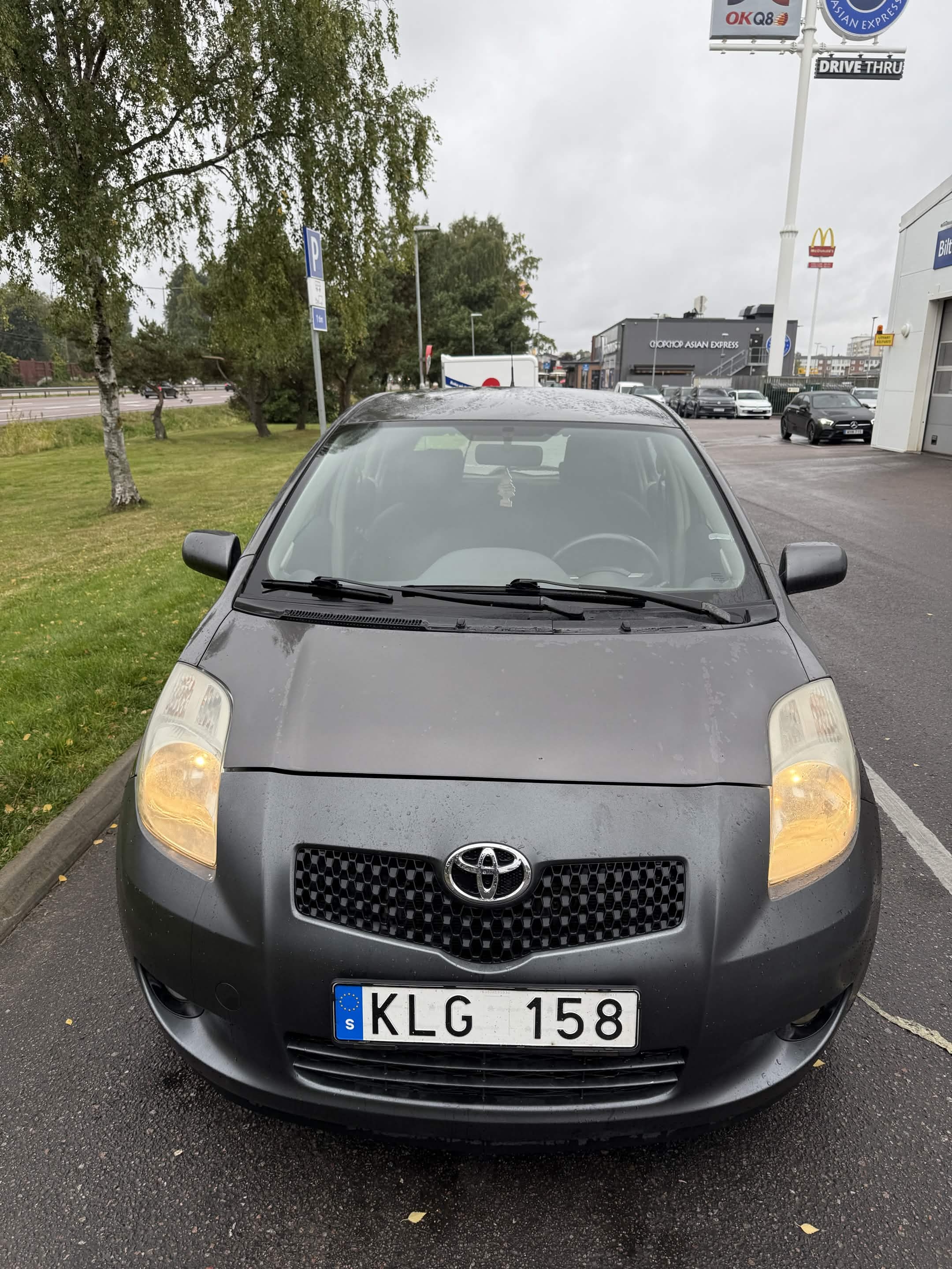 Toyota Yaris 5-dörrar 1.3 VVT-i Manuell 2008, bild 4/9