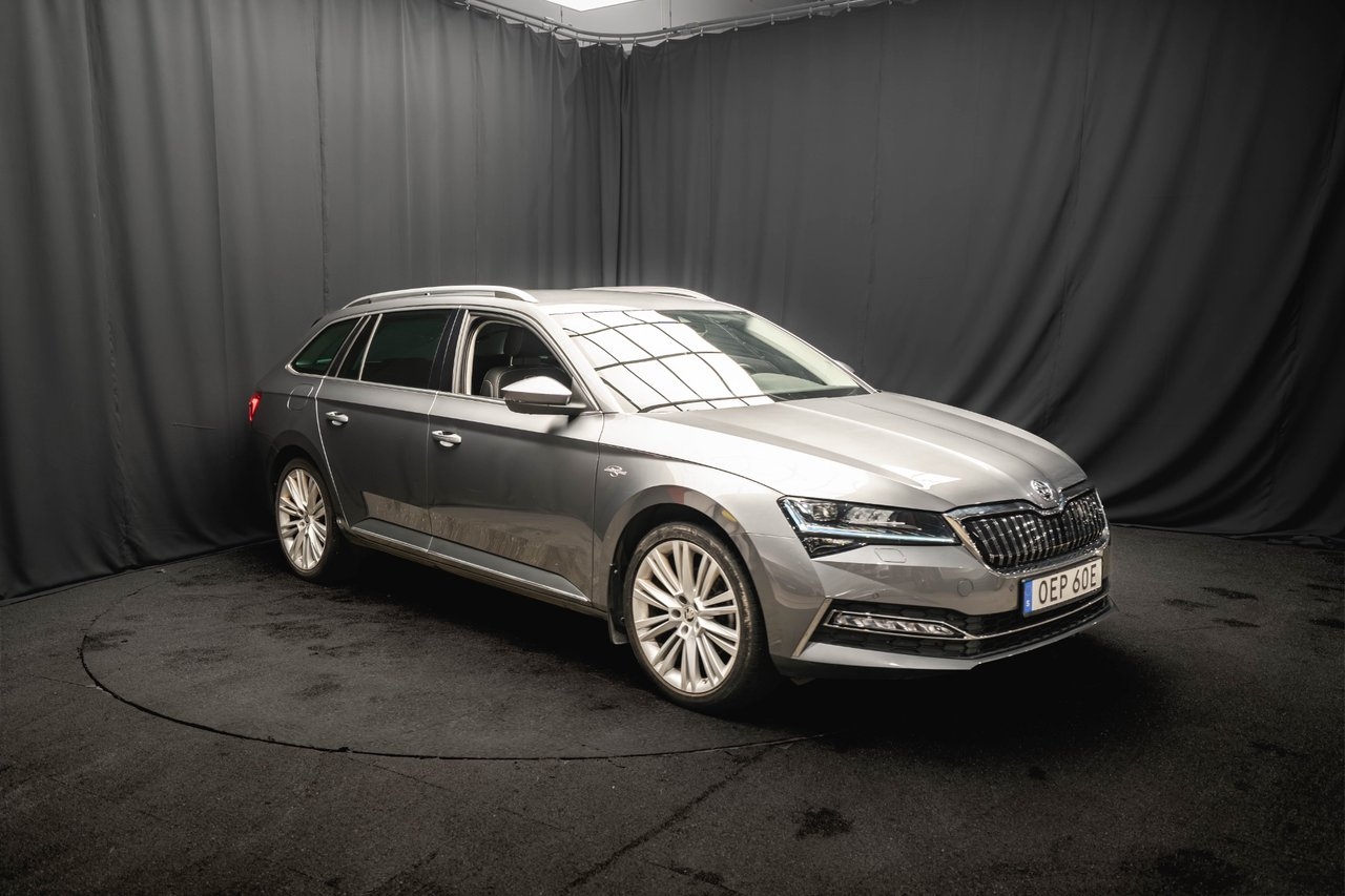 Skoda Superb 2023, bild 5/10
