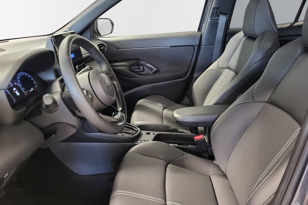 Toyota Yaris Cross 1,5 Hybrid 130 Style 2026, bild 6/13