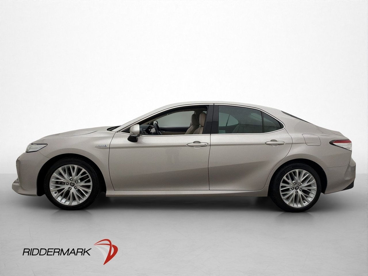 Toyota Camry 2019, bild 4/27
