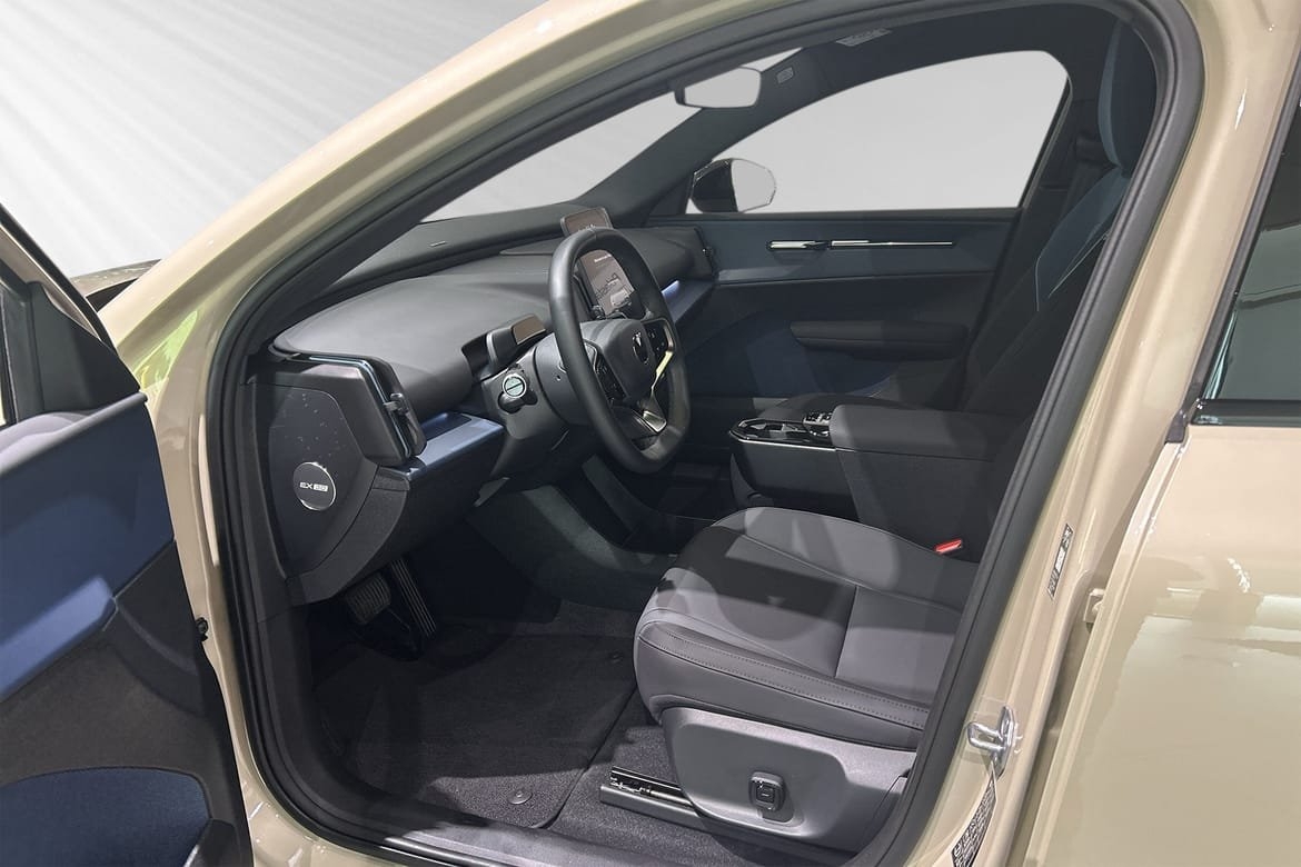 Volvo EX30 Twin Motor Performance Plus 2026, bild 7/17