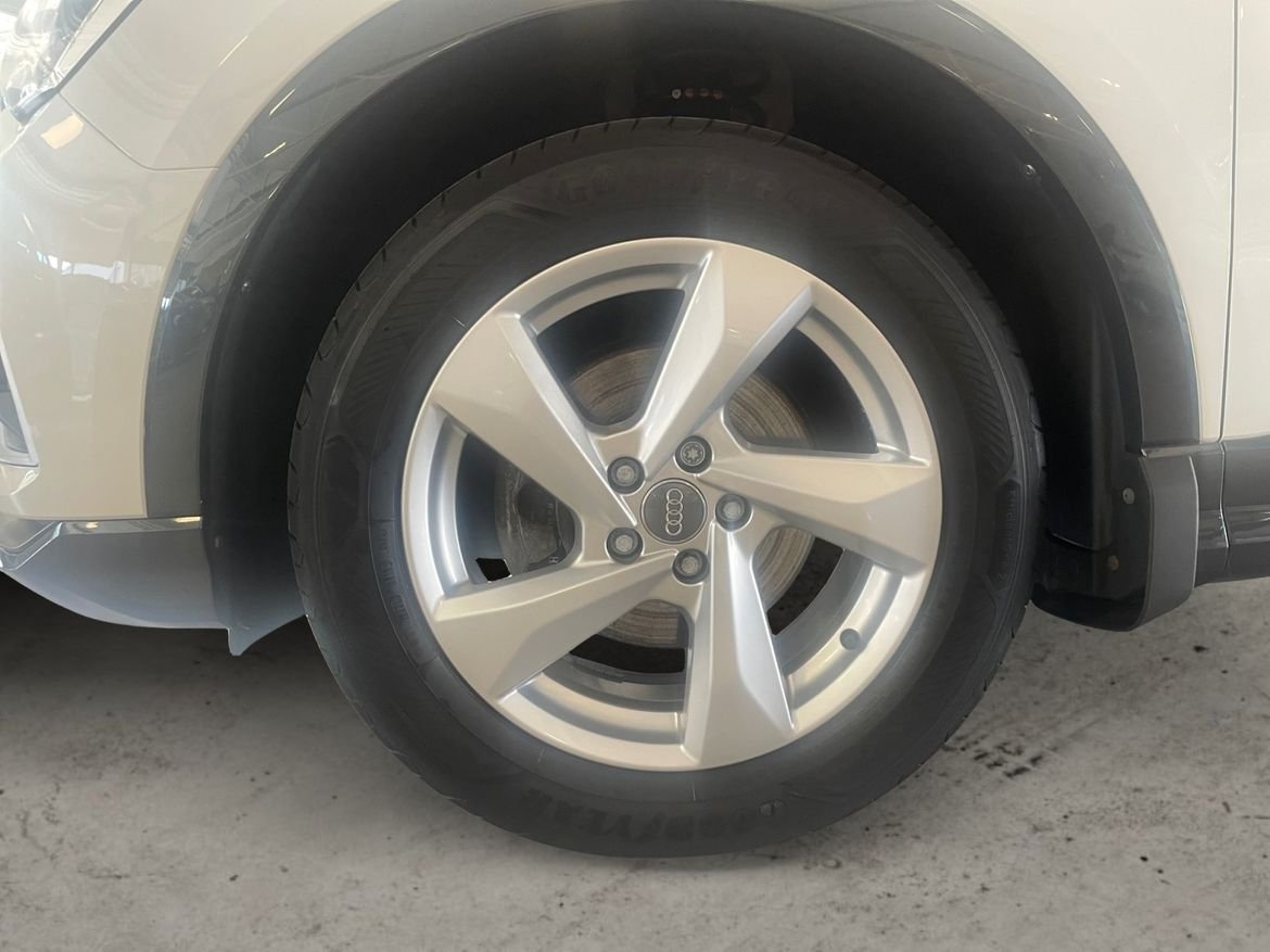 Audi Q3 2020, photo 6/10
