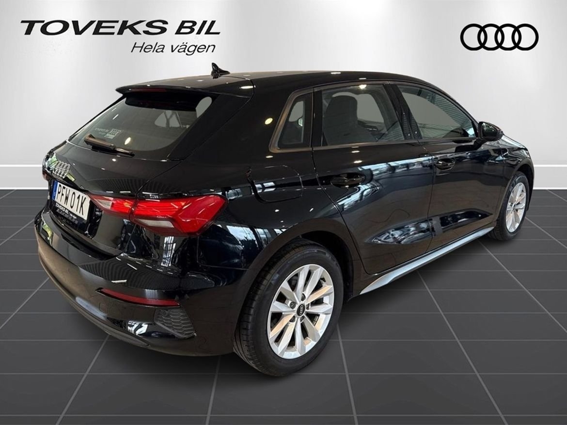 Audi A3 35 TFSI PROLINE 150 HK S TRONIC 2023, bild 5/13