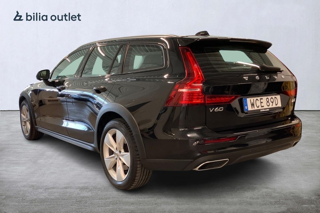 Volvo V60 Cross Country B4 AWD Advanced 2022, photo 3/10