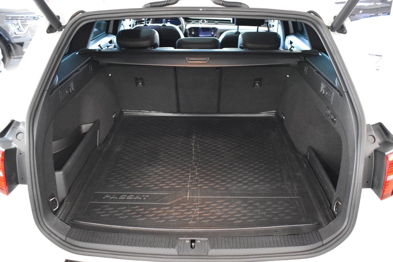 Volkswagen Passat 2019, bild 6/10