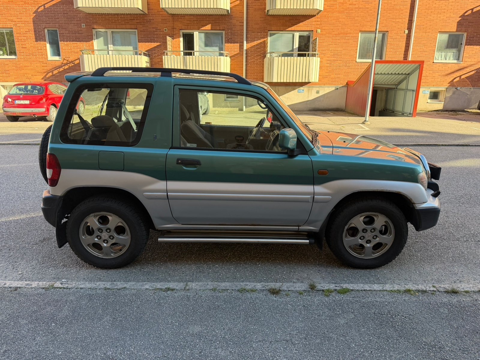 Mitsubishi Pajero 2000, bild 2/6