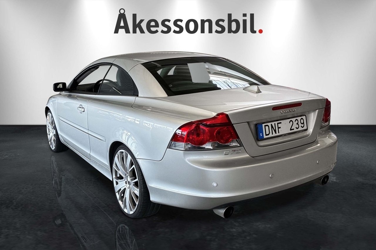 Volvo C70 T5, MAN, 220hk, MKT FIN 2006, bild 2/9