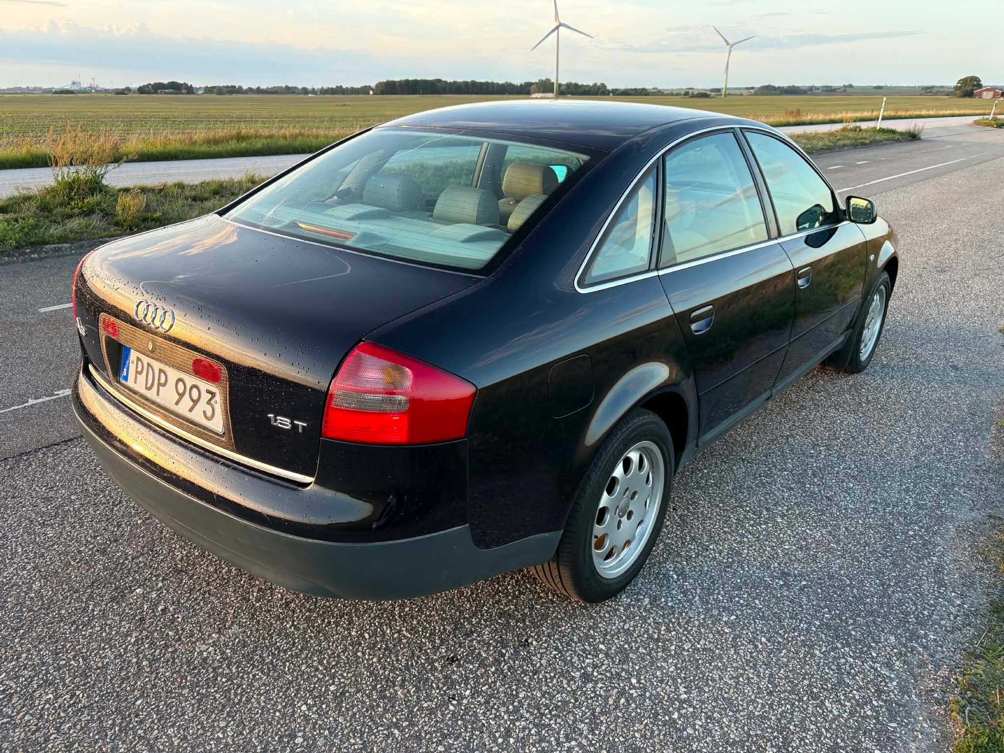 Audi A6 Sedan 1.8 T Manuell 2000, kuva 3/6