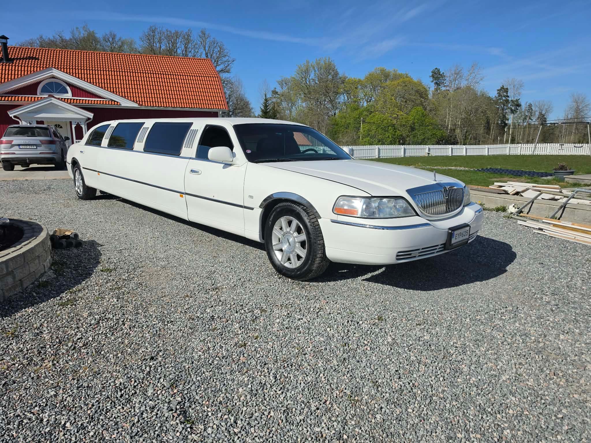 Lincoln Town Car 2005, bild 2/7