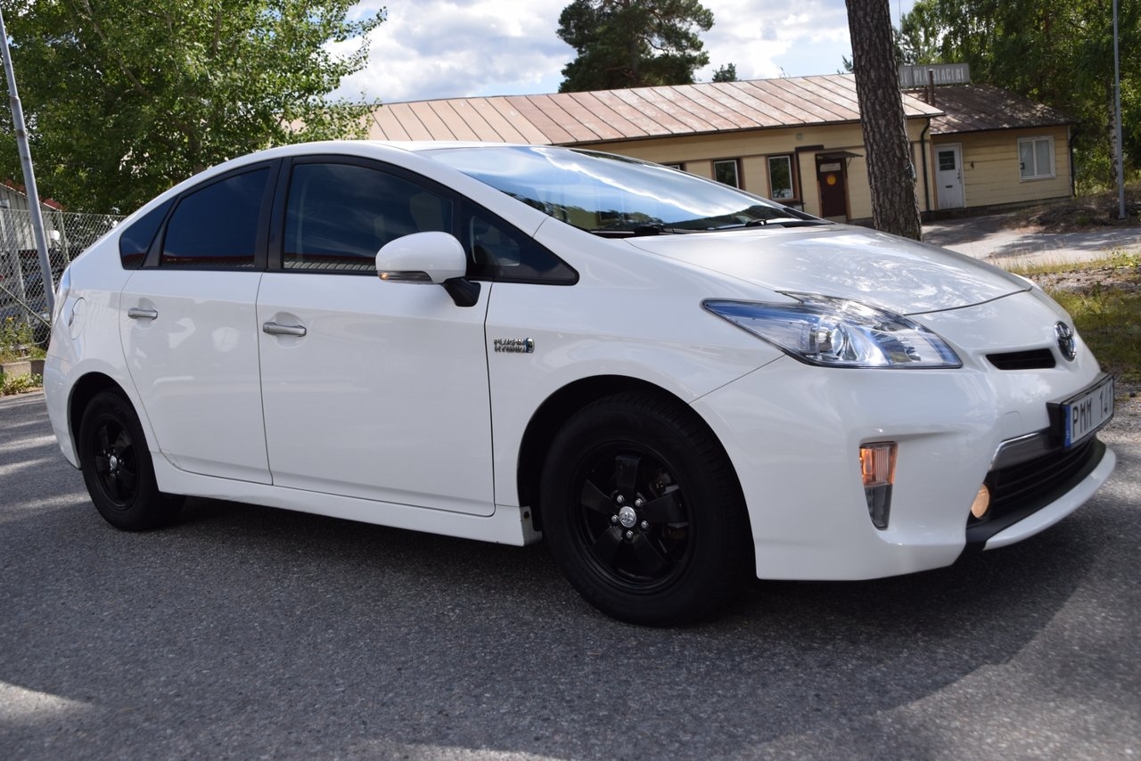 Toyota Prius Plug-in Hybrid 2013, kuva 3/10