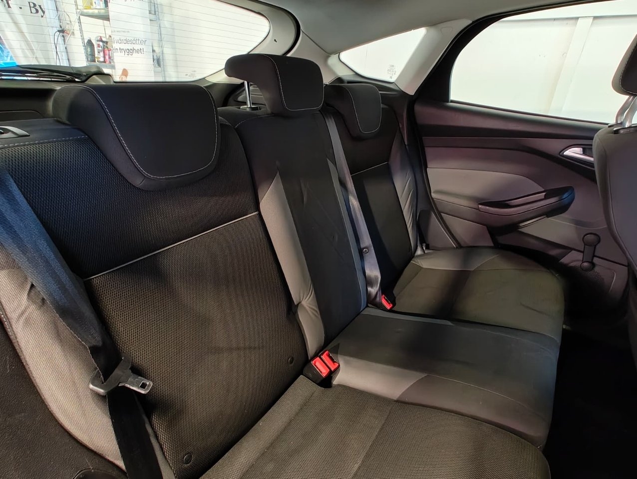 Ford Focus 1.6 Ti-VCT CNG Trend Euro 5 2014, photo 6/10