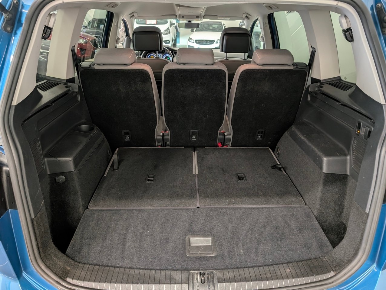 Volkswagen Touran 2017, bild 6/10