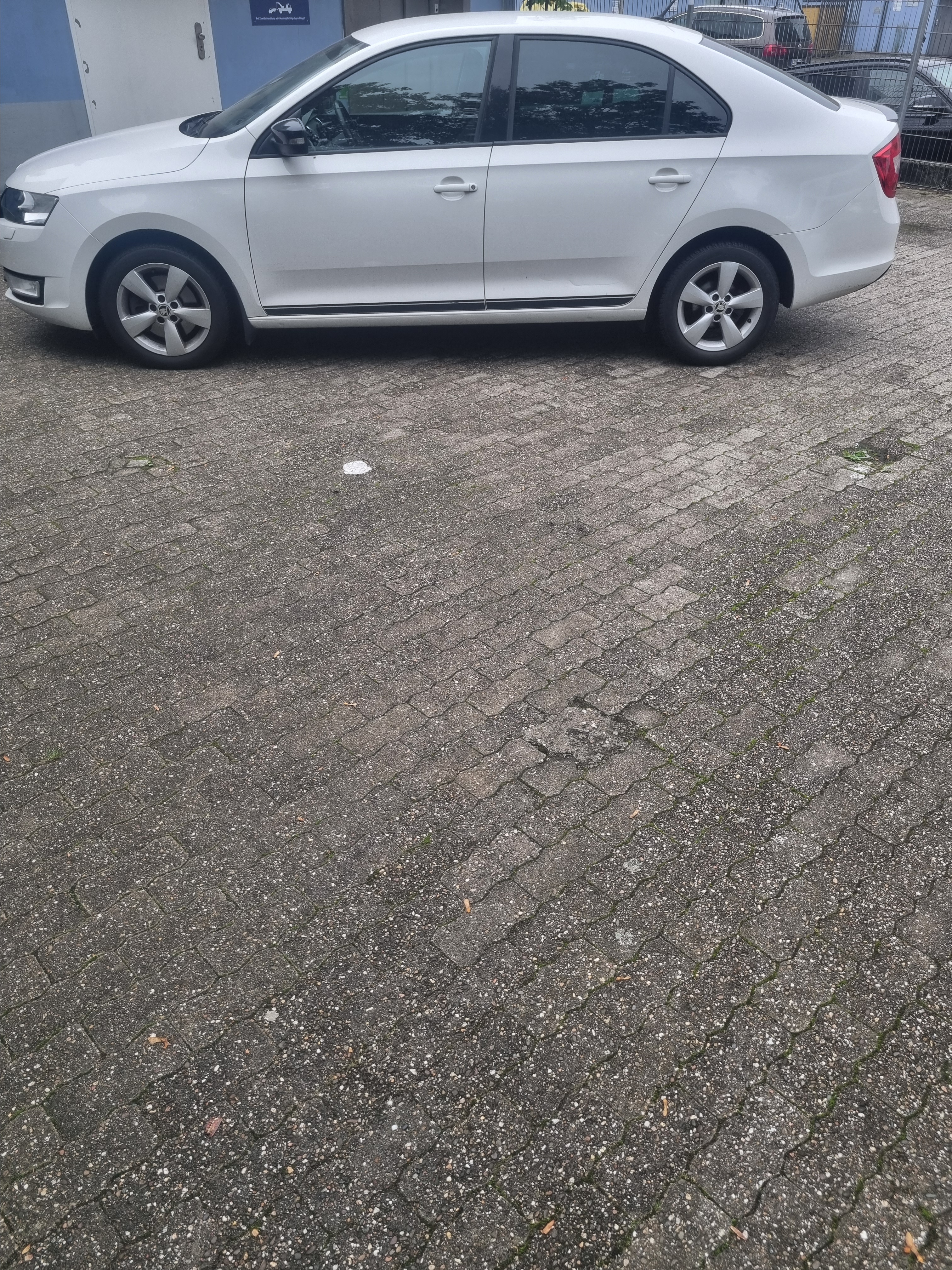 Skoda Rapid 1.2 TSI Manuell 2016, bild 6/10