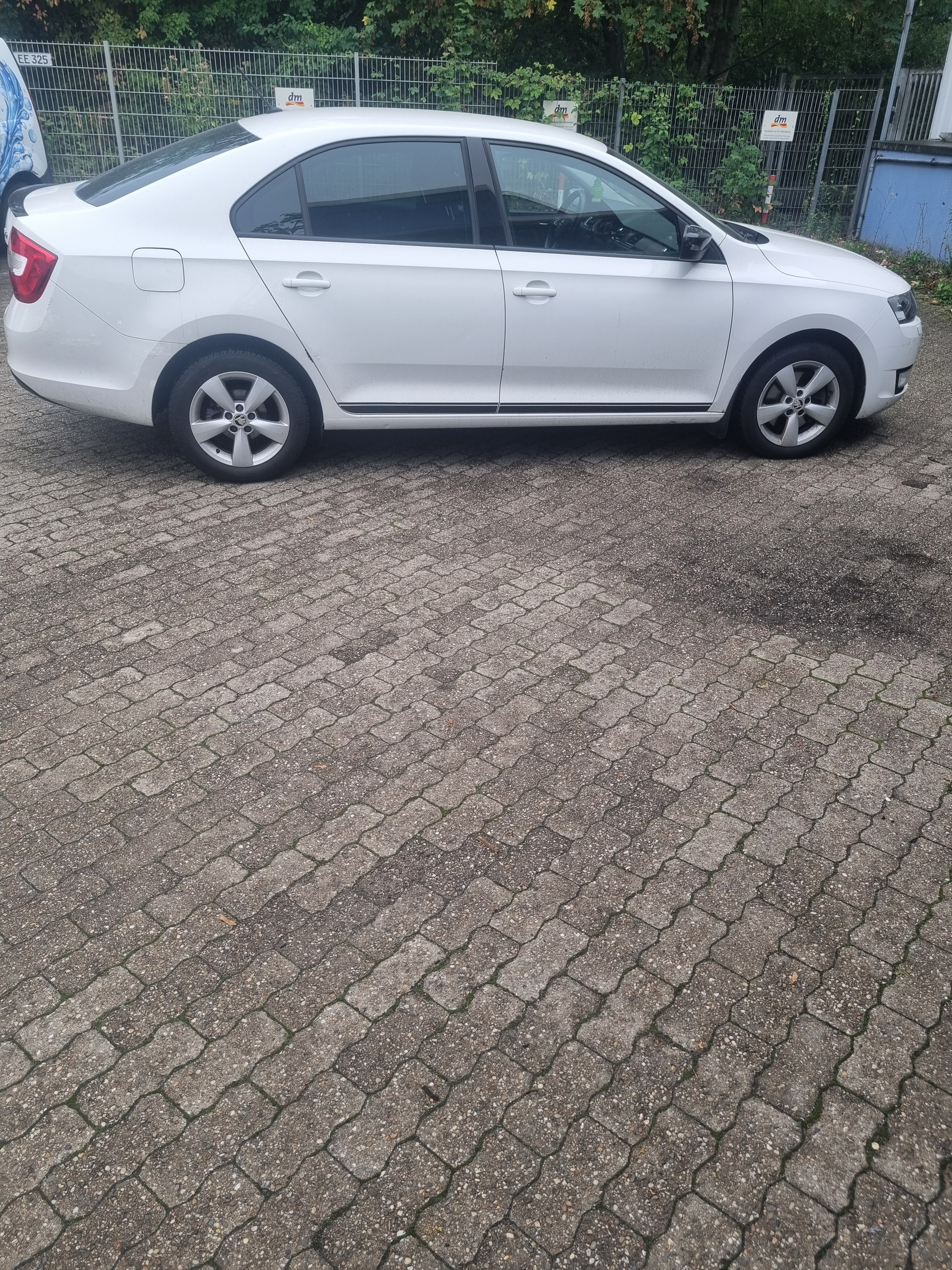 Skoda Rapid 1.2 TSI Manuell 2016, bild 2/10
