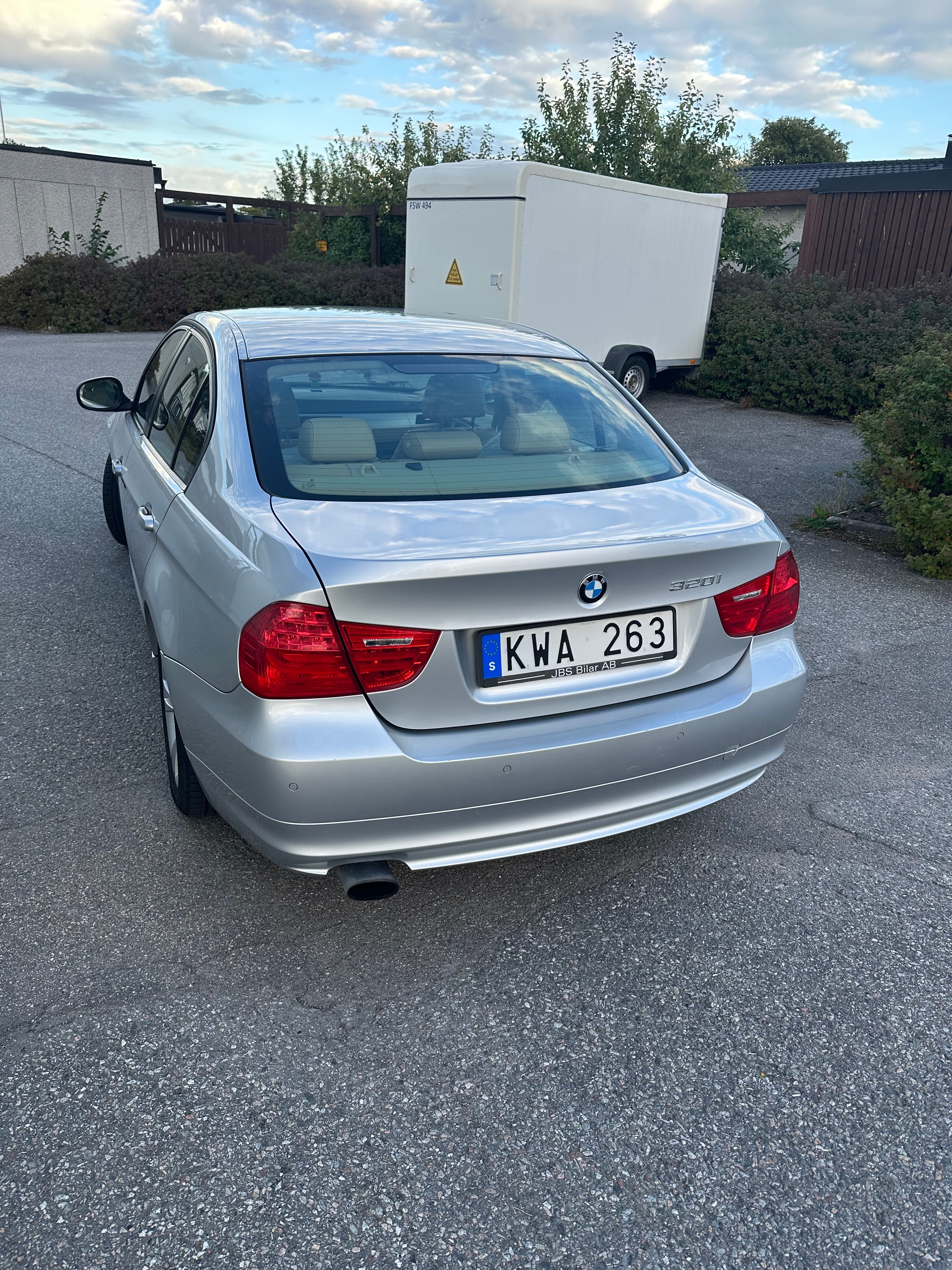 BMW 320 i Sedan Automatisk 2011, kuva 3/7