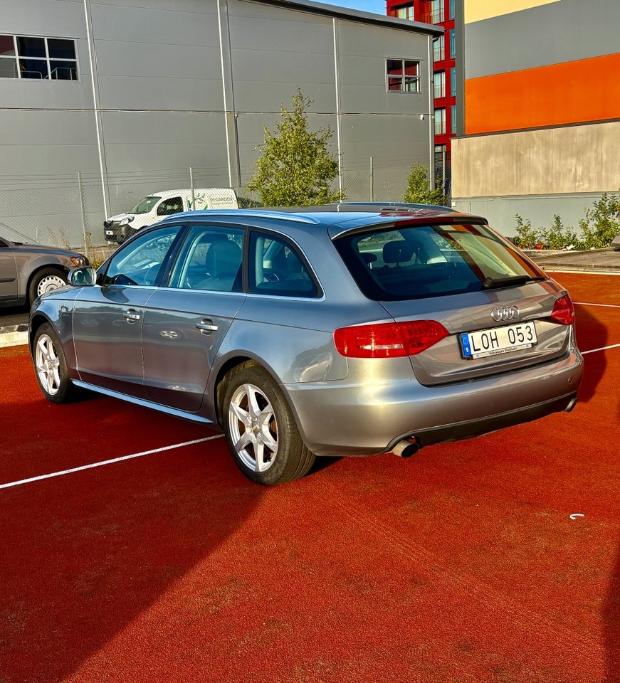 Audi A4 2011, bild 4/10