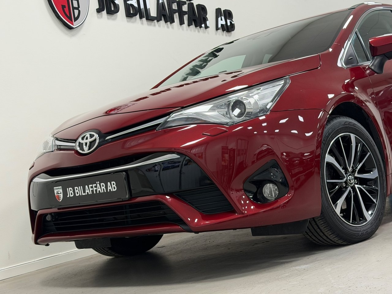 Toyota Avensis 2018, kuva 2/10