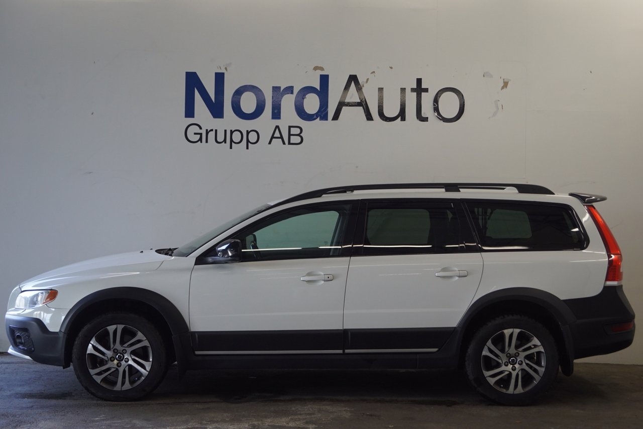 Volvo XC70 D5 AWD AUT TAKLUCKA VOC DRAG 2012, bild 2/10