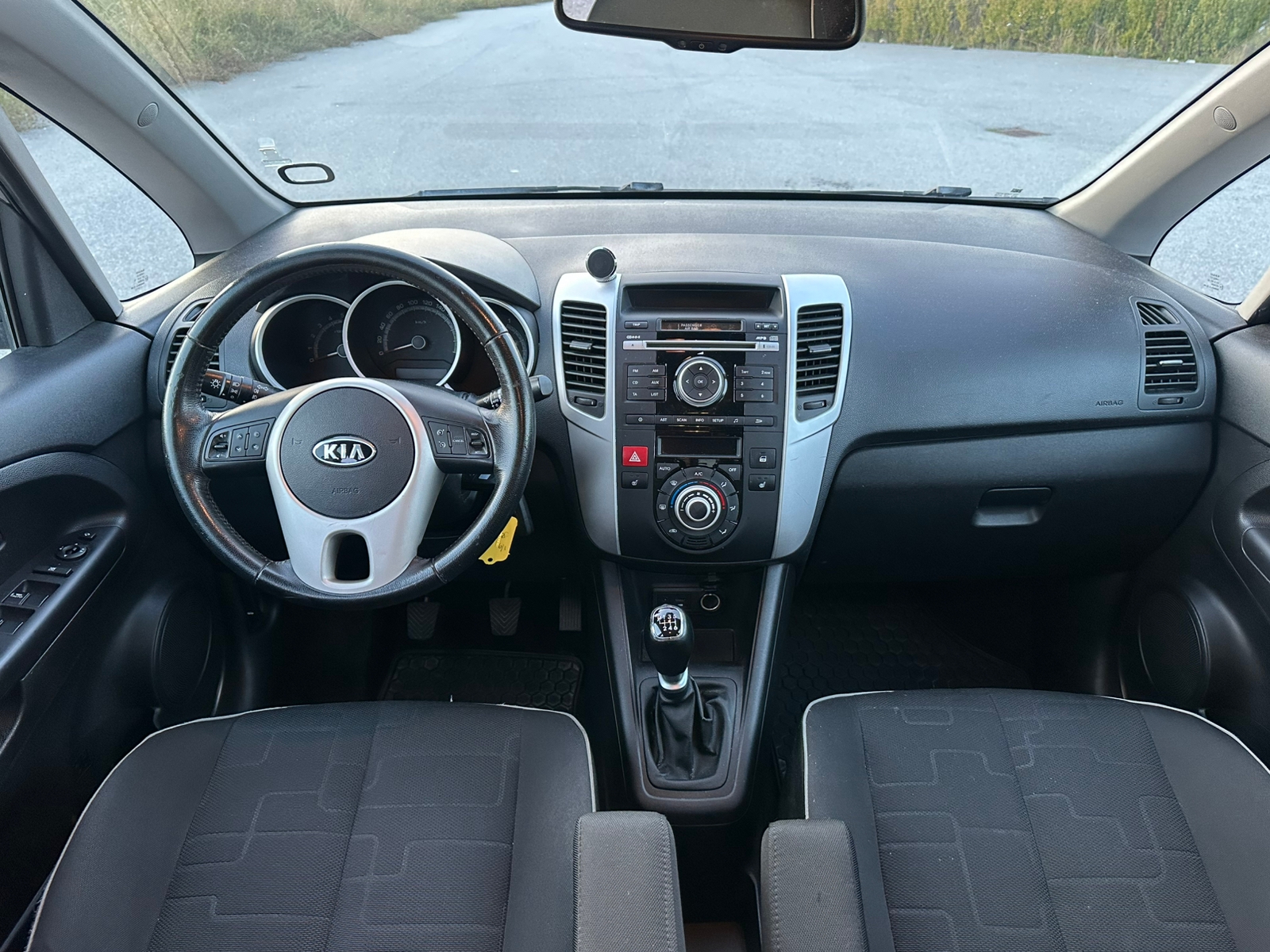Kia Venga 1.4 CRDi Manuell 2013, bild 7/10