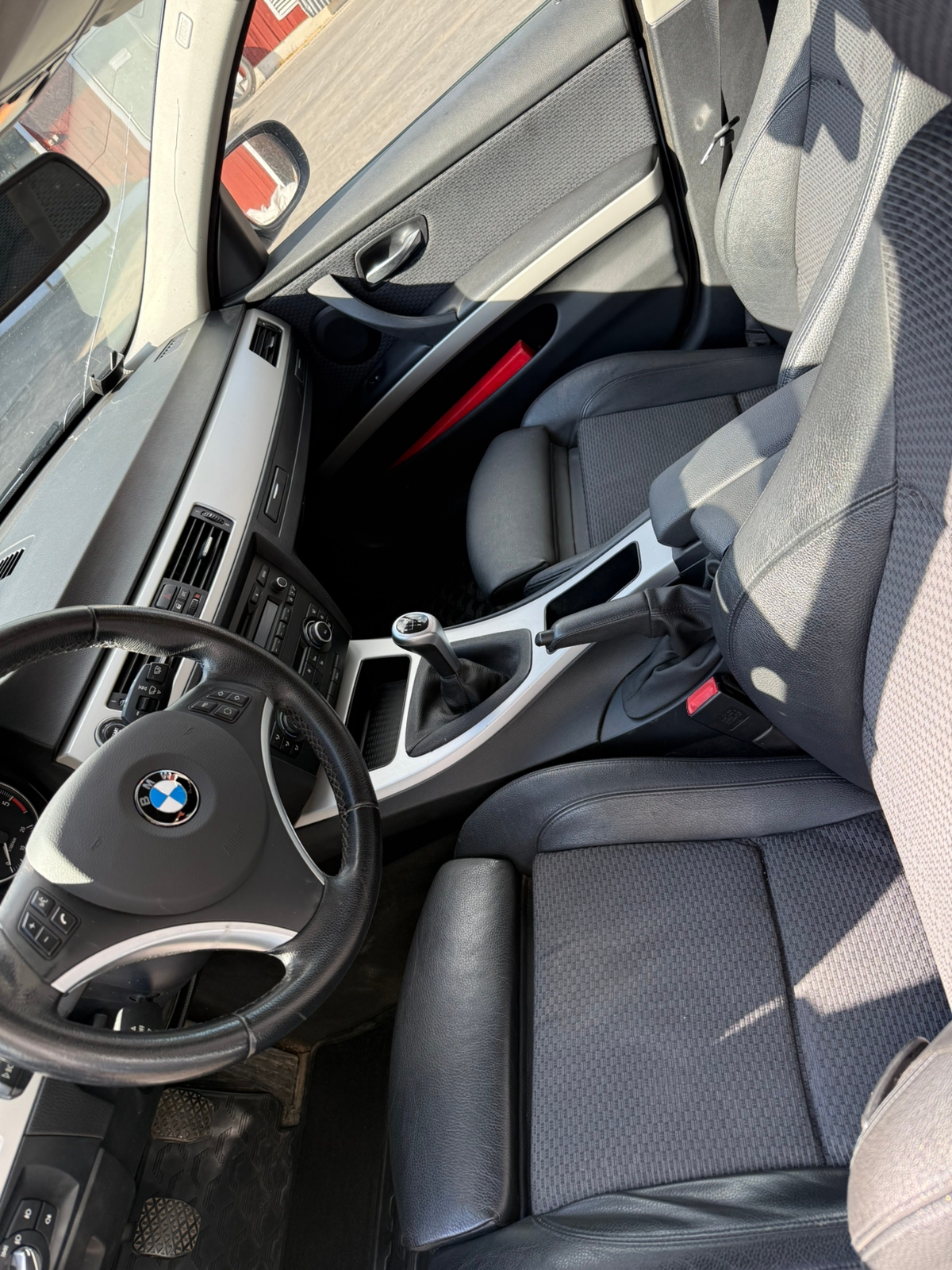 BMW 320 d Touring Manuell 2010, kuva 3/9