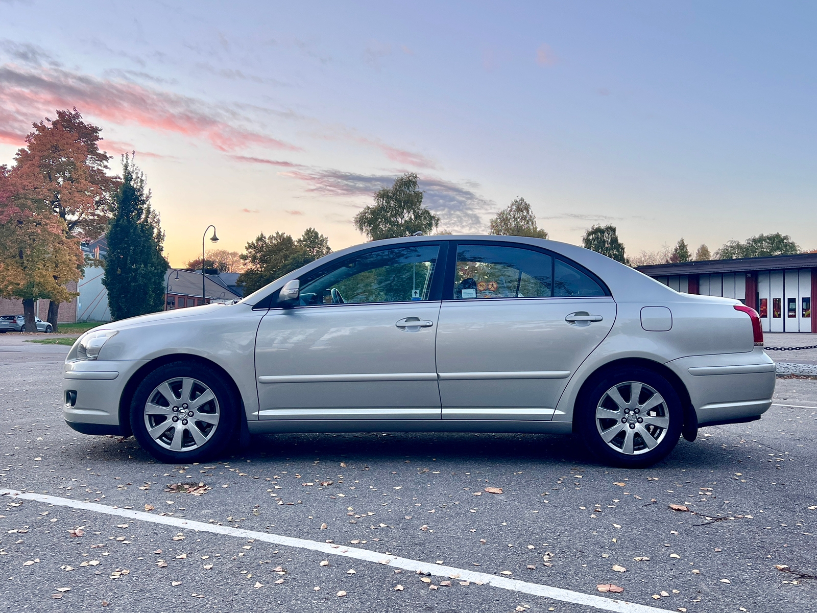 Toyota Avensis 2008, bild 4/16