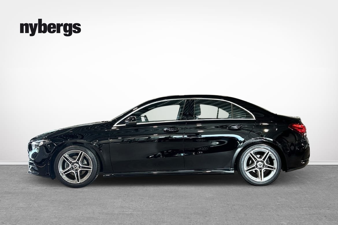 Mercedes-Benz A 180 AMG / Widescreen 2021, bild 2/10