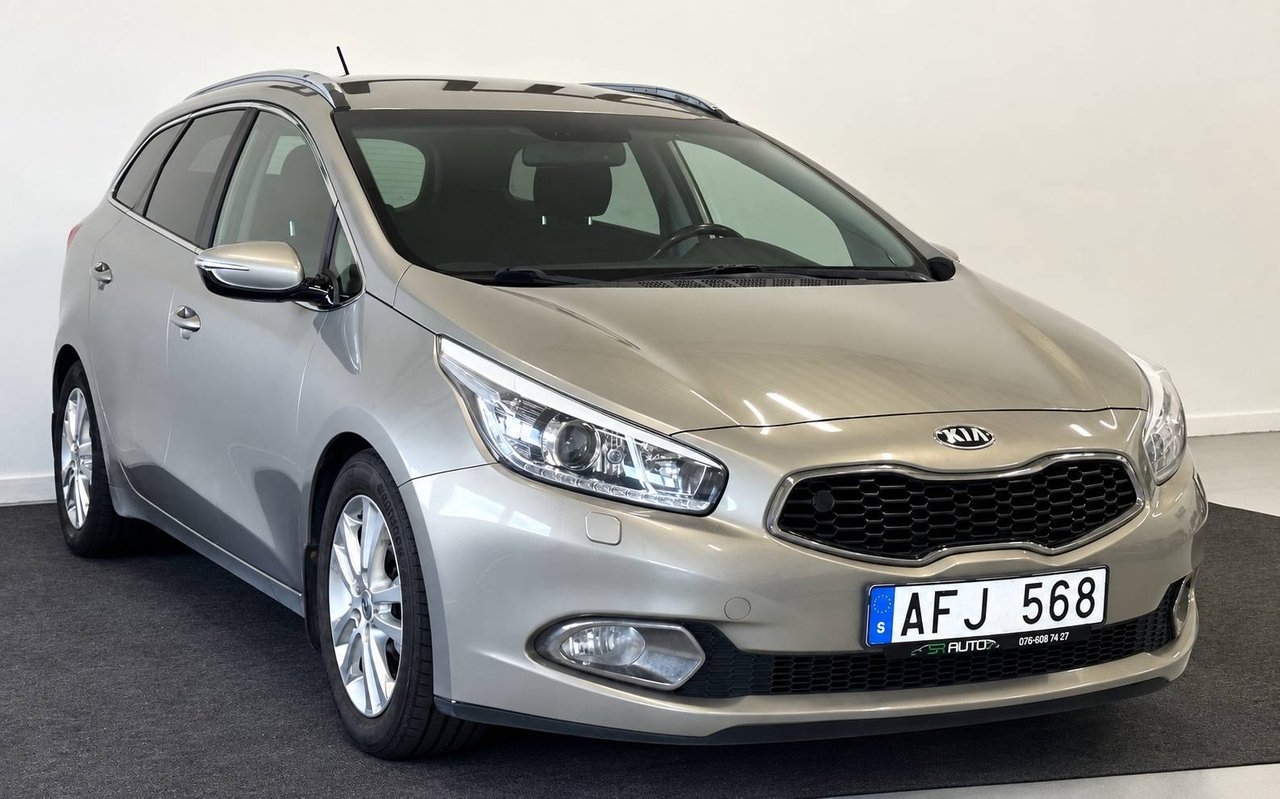 Kia Ceed cee'd_sw 1.6 CRDi 2014, bild 3/10