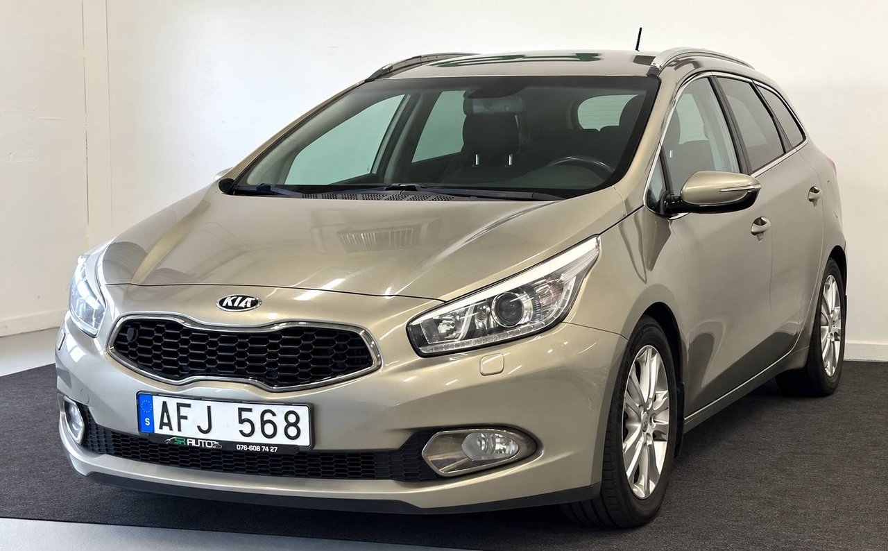 Kia Ceed cee'd_sw 1.6 CRDi 2014, bild 2/10