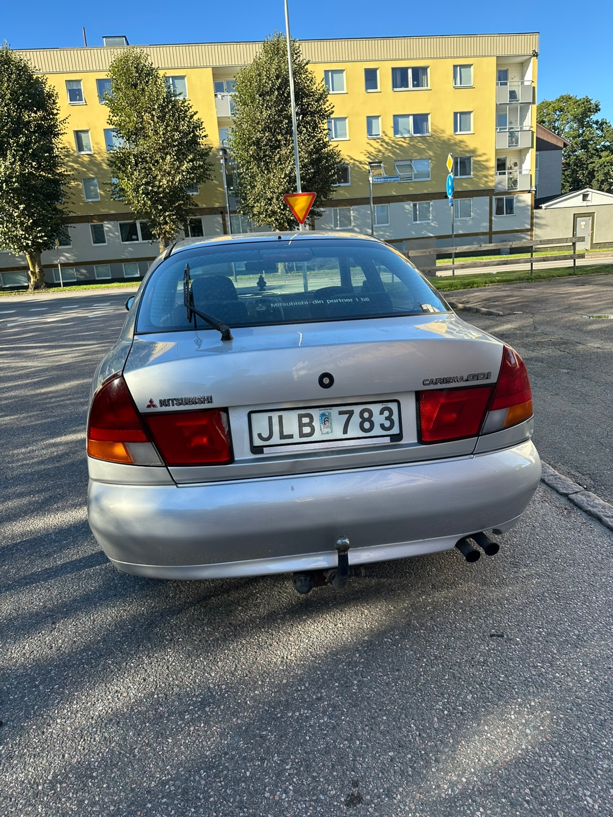 Mitsubishi Carisma 1.8 GDI INVECS-II 1998, kuva 3/6
