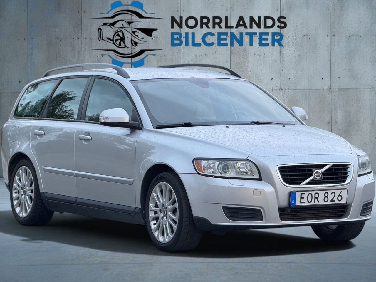 Volvo V50 2.0D Powershift Kinetic Euro 4 2010, bild 2/10