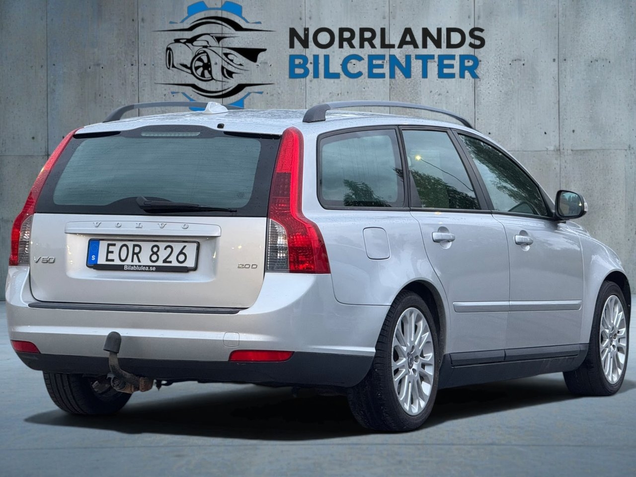 Volvo V50 2.0D Powershift Kinetic Euro 4 2010, bild 3/10