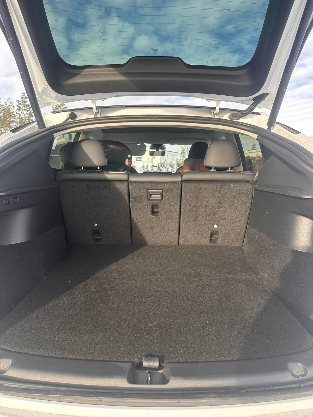 Tesla Model Y Standard Range RWD 2023, bild 6/8