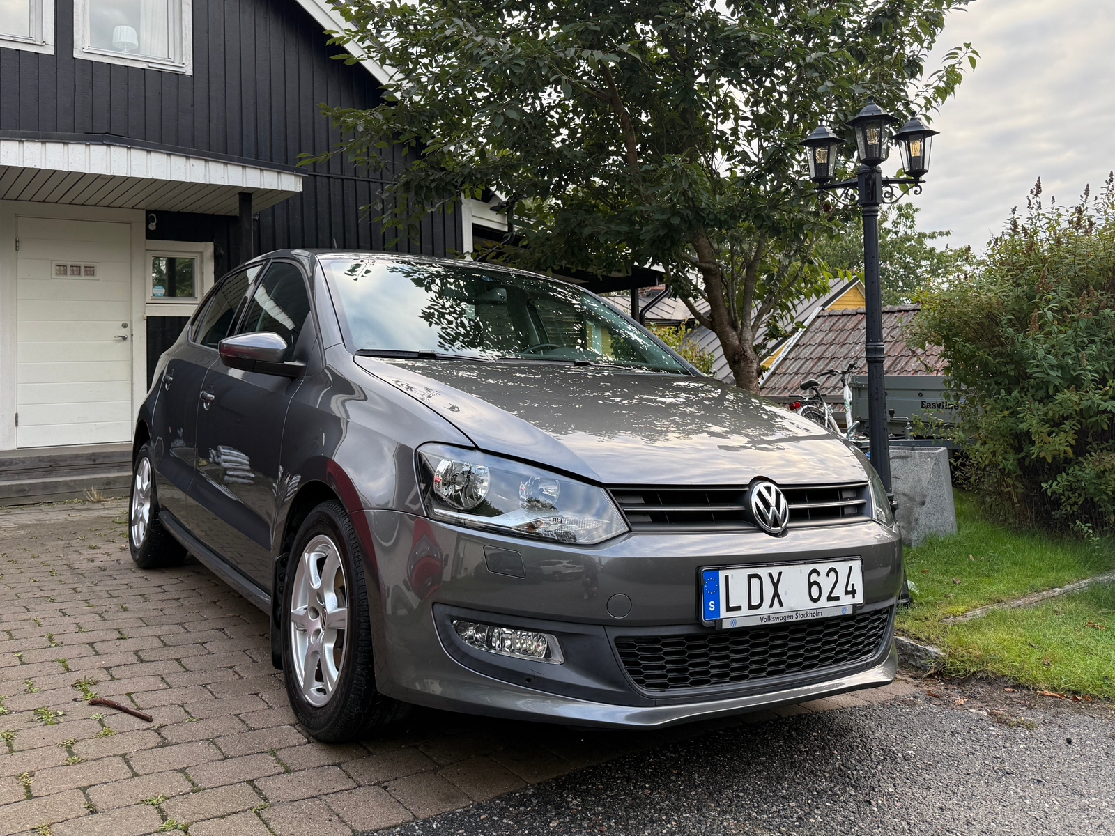 Volkswagen Polo 5-dörrar 1.4 MPI Manuell 2011, bild 2/9