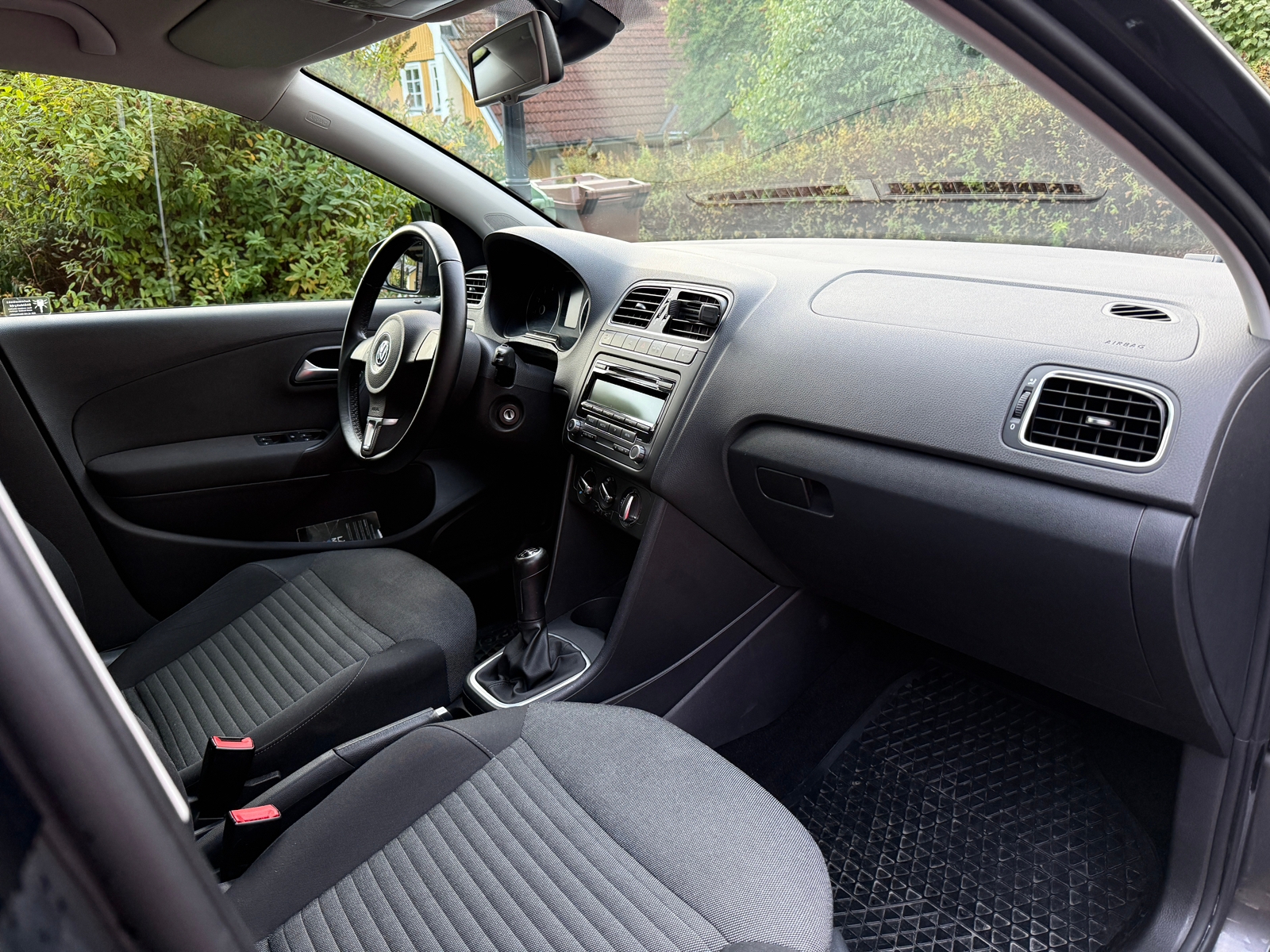 Volkswagen Polo 5-dörrar 1.4 MPI Manuell 2011, bild 6/9