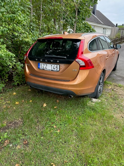 Volvo V60 D5 Geartronic 2011, photo 4/5