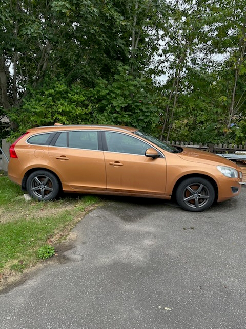 Volvo V60 D5 Geartronic 2011, photo 5/5