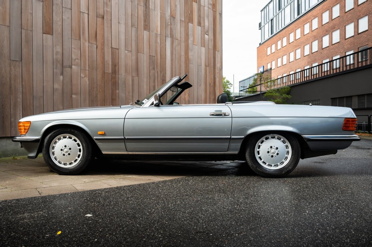 Mercedes-Benz 300 SL - R107, Få ägare 1988, bild 7/10