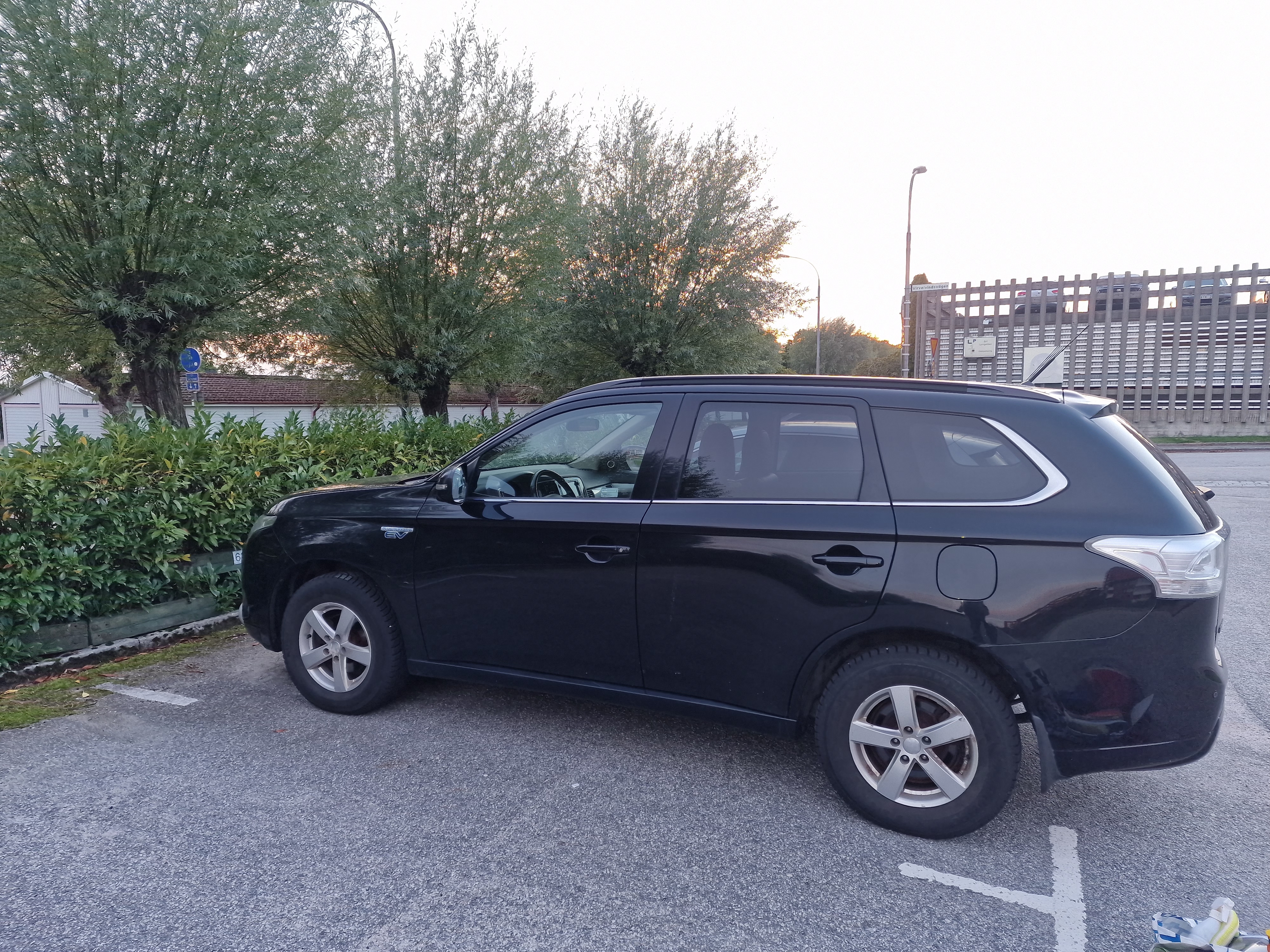 Mitsubishi Outlander PHEV CVT 2014, bild 2/10