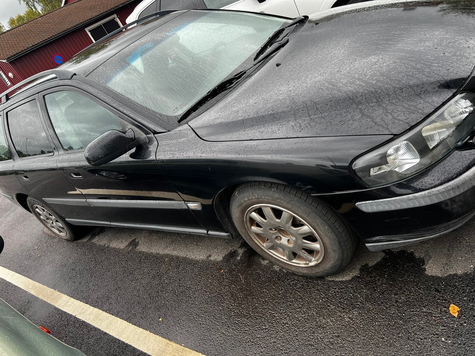 Volvo V70 2.4 Manuell 2002, bild 2/9