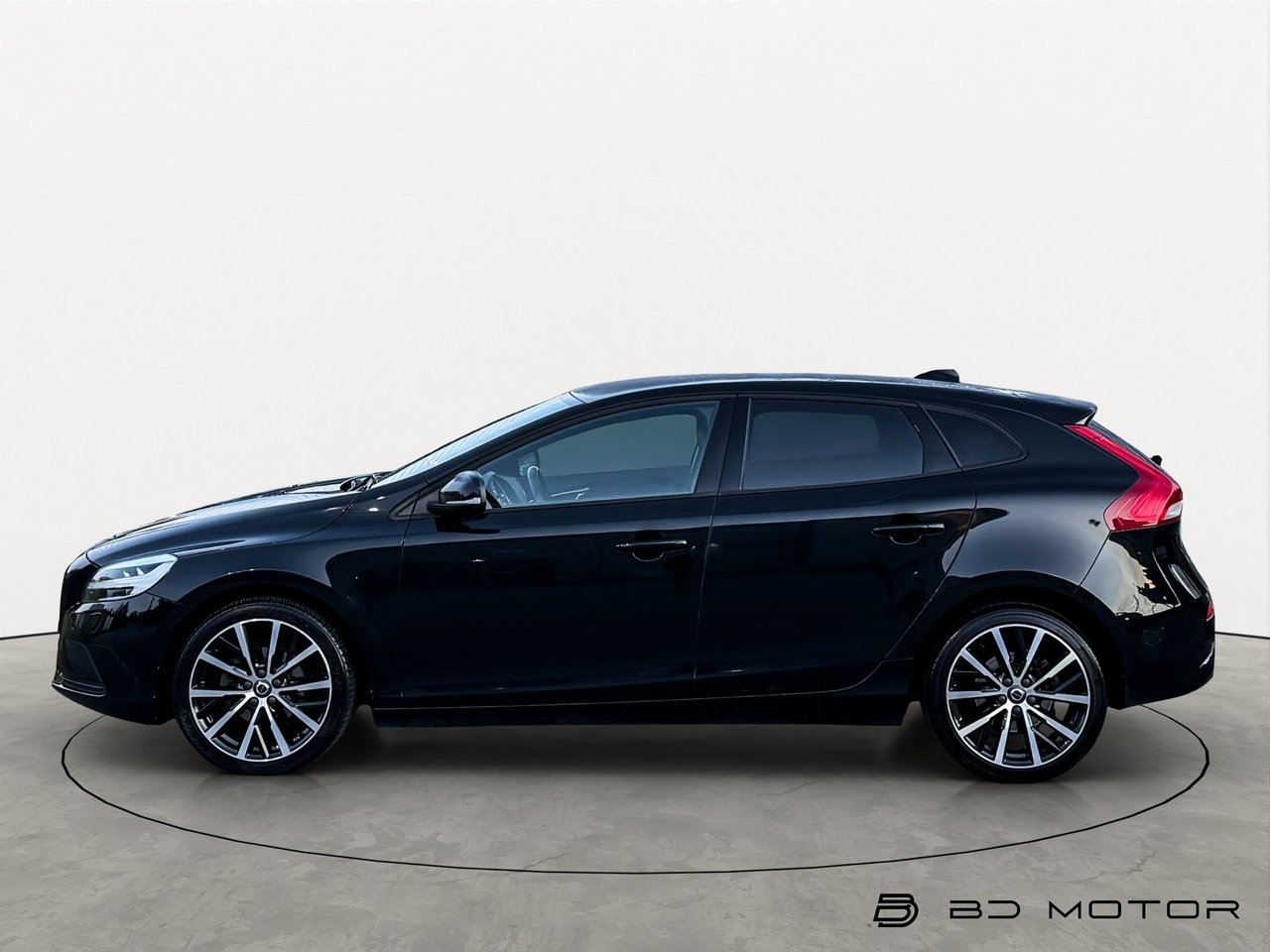 Volvo V40 D2 Business Advanced 2017, bild 2/10