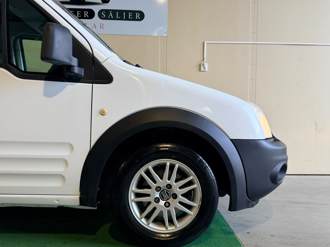 Ford Transit Connect 2010, bild 2/9